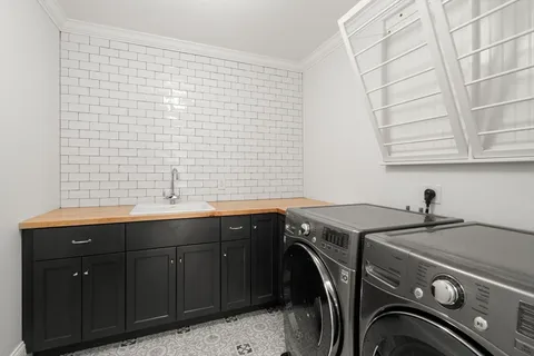 $1,995,000 | 8 Normandie Road, Dover, MA 02030