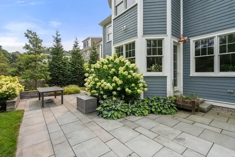 $1,995,000 | 8 Normandie Road, Dover, MA 02030