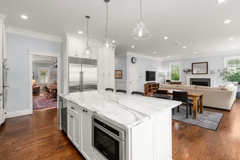 $1,995,000 | 8 Normandie Road, Dover, MA 02030