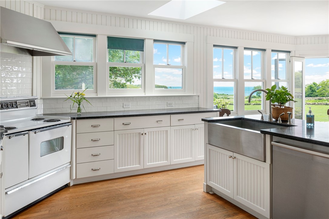 68 Grange Avenue Little Compton, RI 02837 - Photo 21 of 50