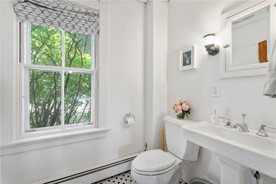 68 Grange Avenue Little Compton, RI 02837 - Photo 24 of 50