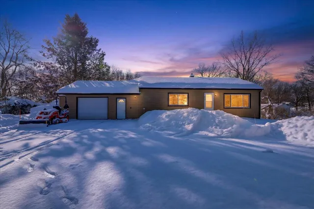 $300,000 | 8949 Stadium Drive, Kalamazoo, MI 49009