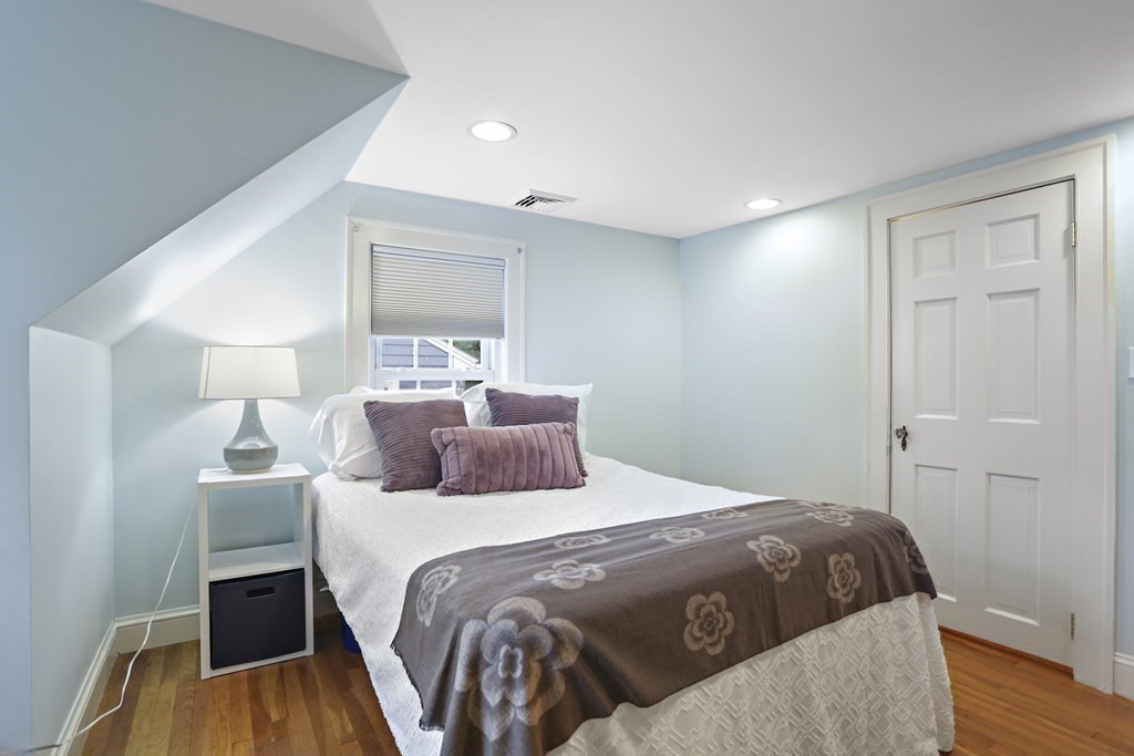 22 Lansing Road Lynn, MA 01904 - Photo 12 of 17 Gallery Image 12