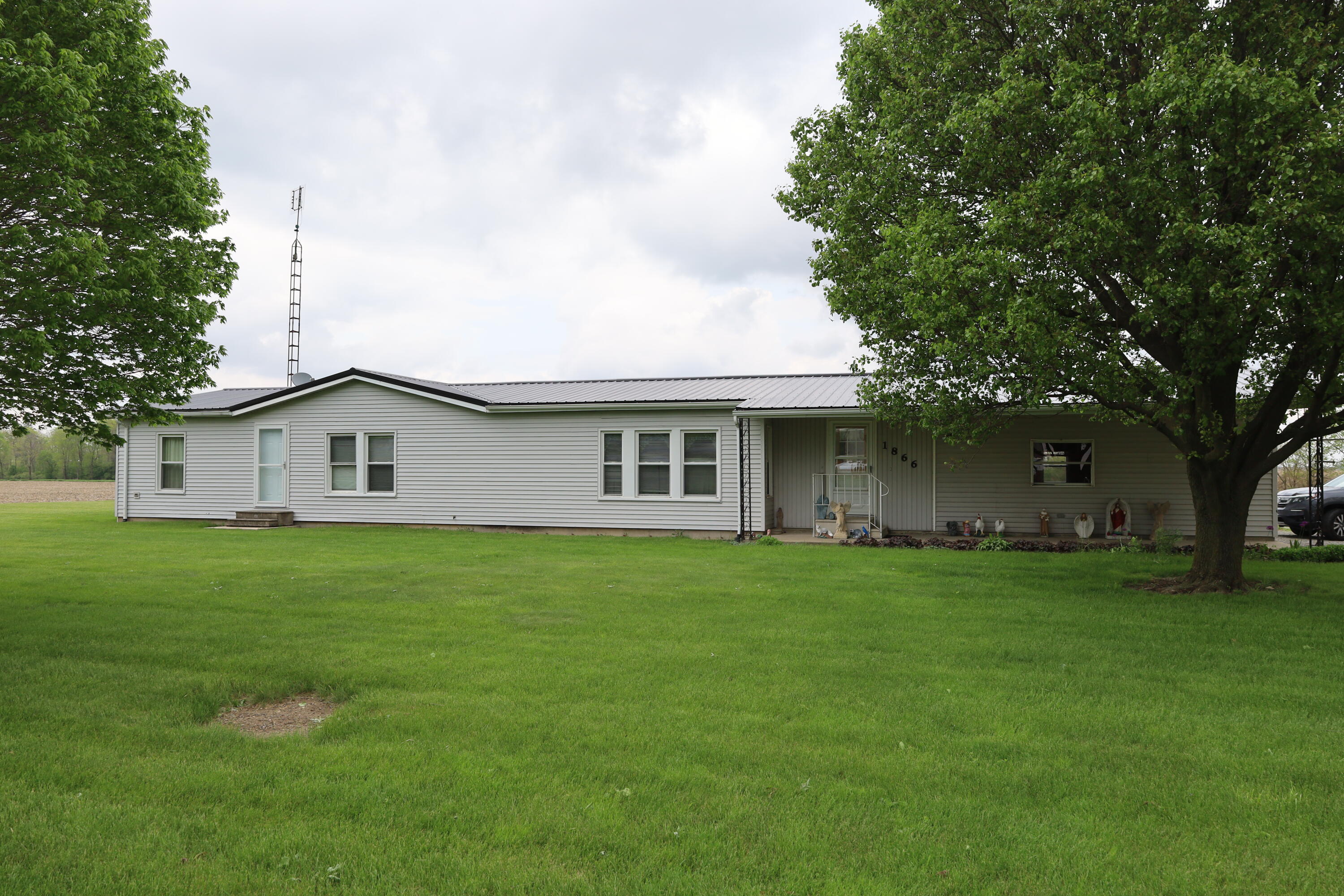 1866 Township Line Road St. Henry, OH 45883 - Photo 2 of 72 IMG_8134