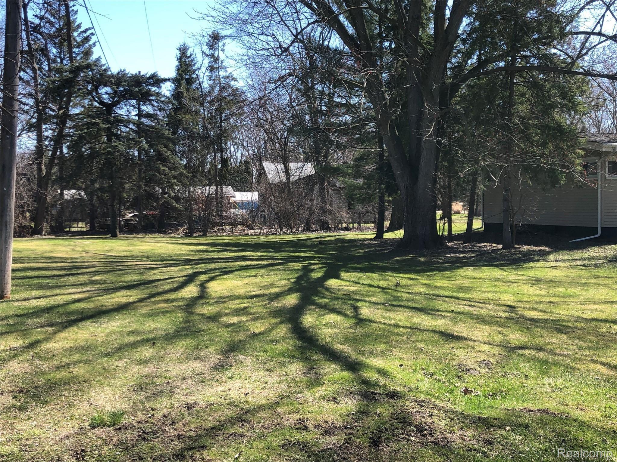 5910 North Beck Road Canton, MI 48187 - Photo 37 of 38 More land to enjoy!!!