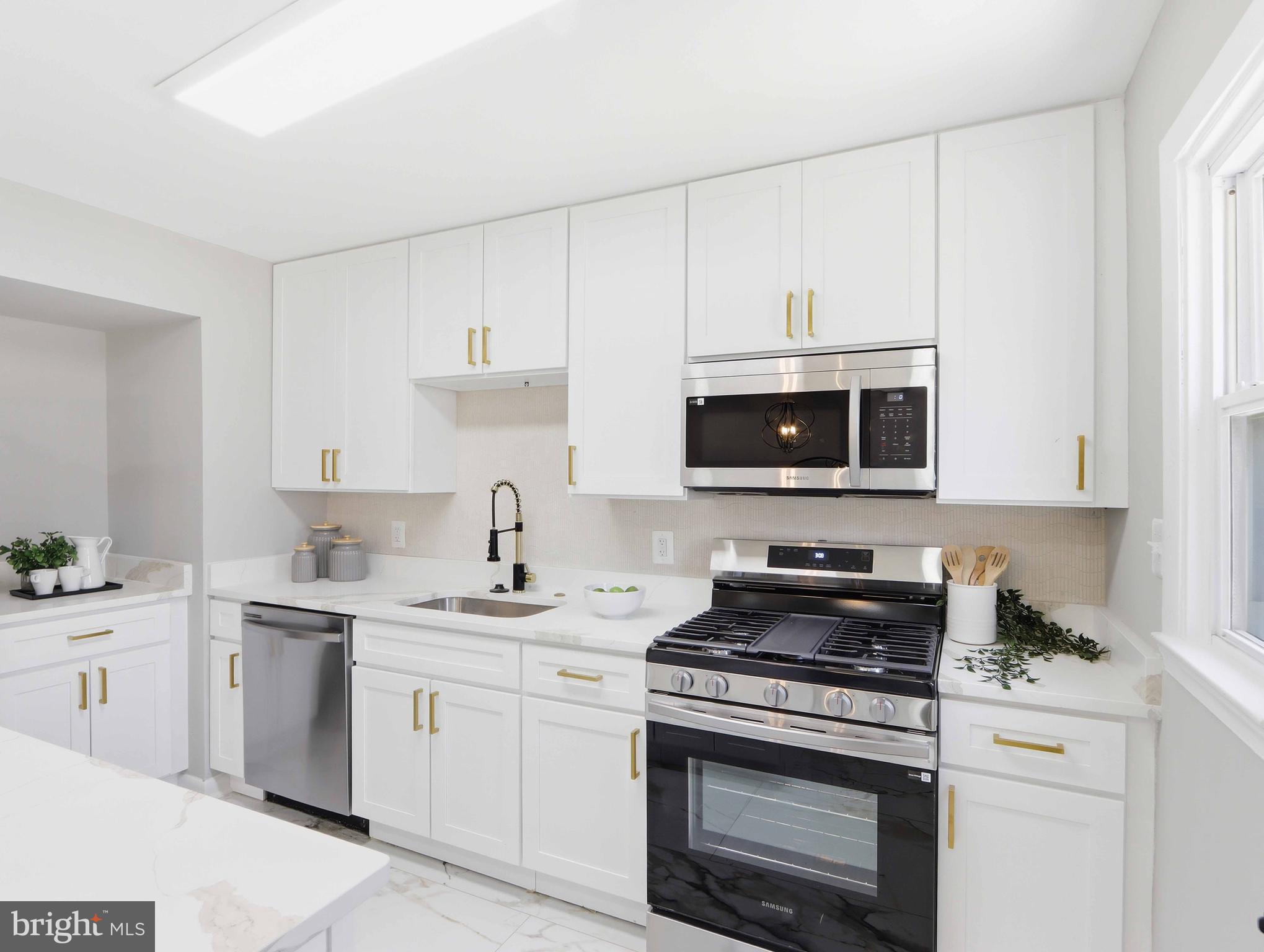 642 Queensgate Road Baltimore, MD 21229 - Photo 11 of 28