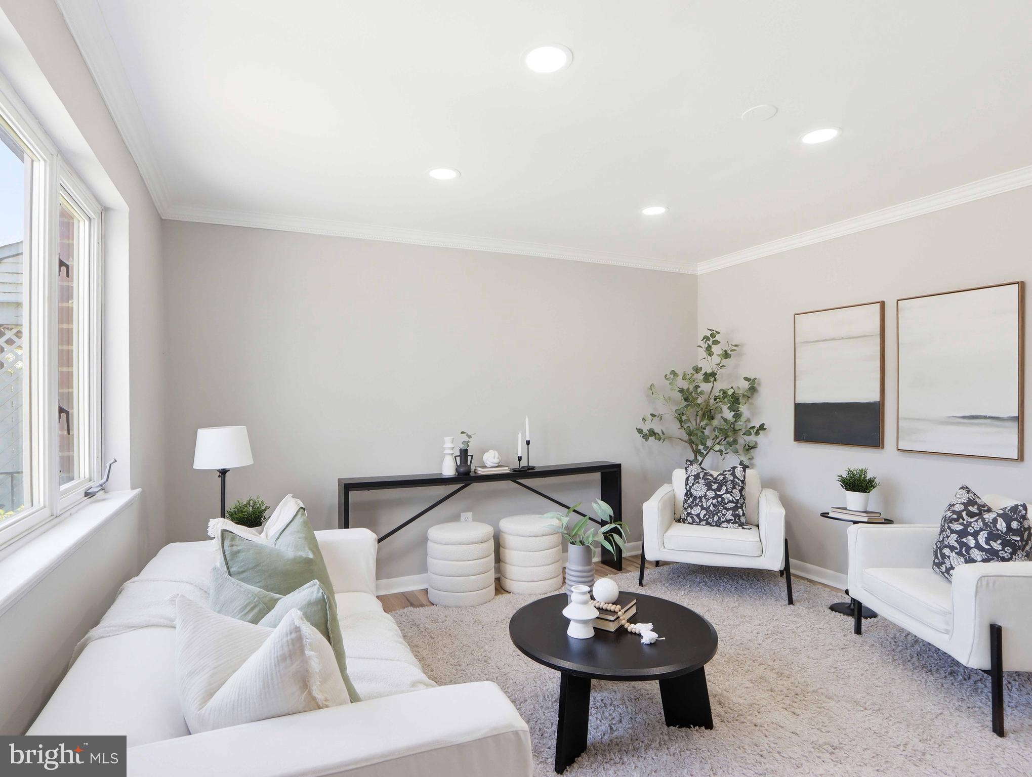642 Queensgate Road Baltimore, MD 21229 - Photo 4 of 28