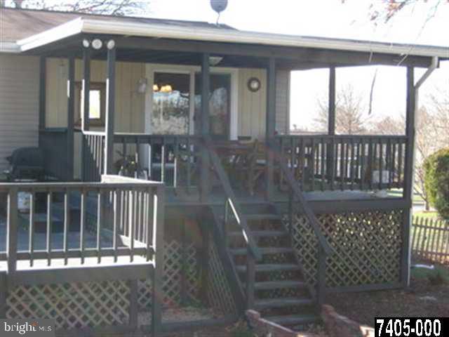 2213 Chestnut Road York, PA 17408 - Photo 24 of 25 a view of a balcony