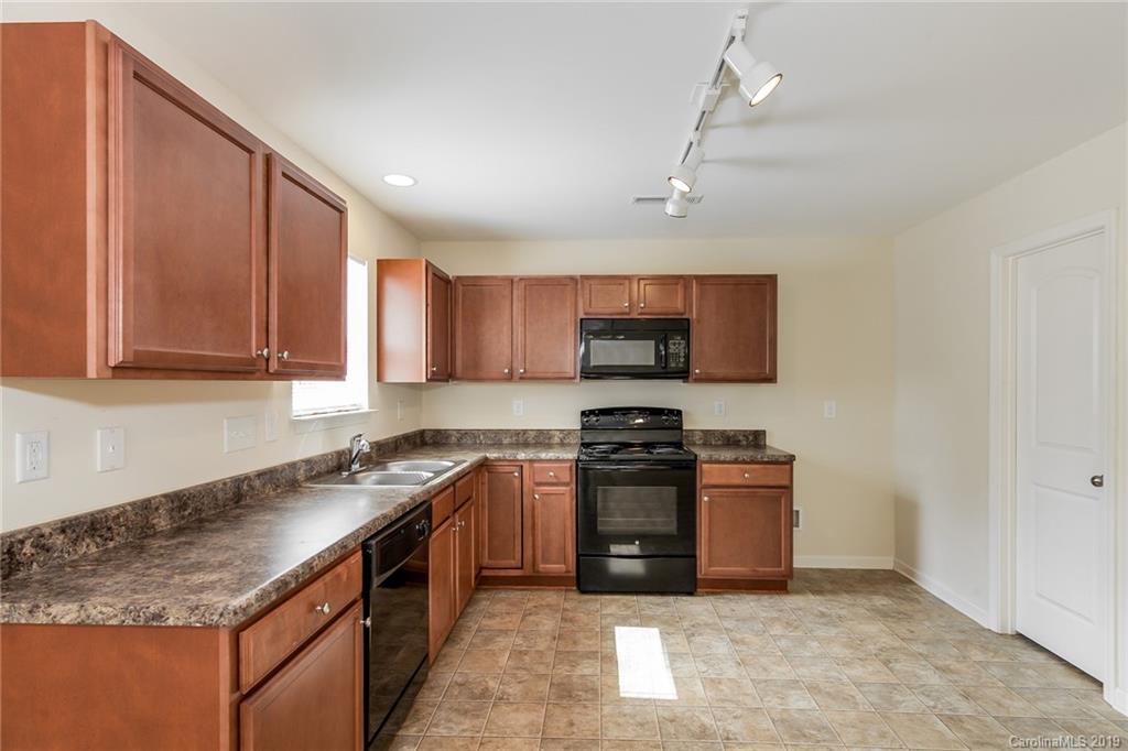 6828 Ridge Lane Road Charlotte, NC 28262 - Photo 2 of 25 Gallery Image 2