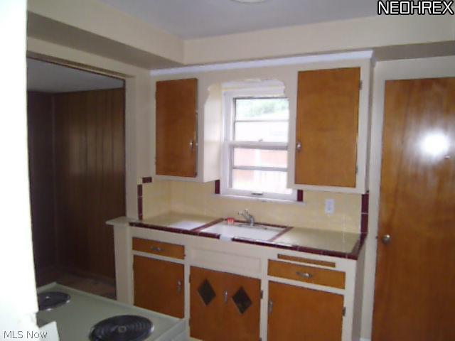 4070 Wyncote Road South Euclid, OH 44121 - Photo 5 of 8