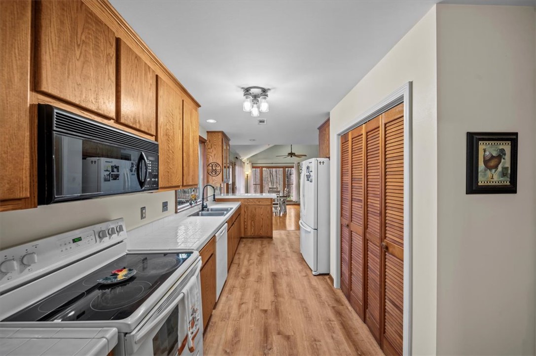 133 Ernestine Hayes Road Pickens, SC 29671 - Photo 13 of 32