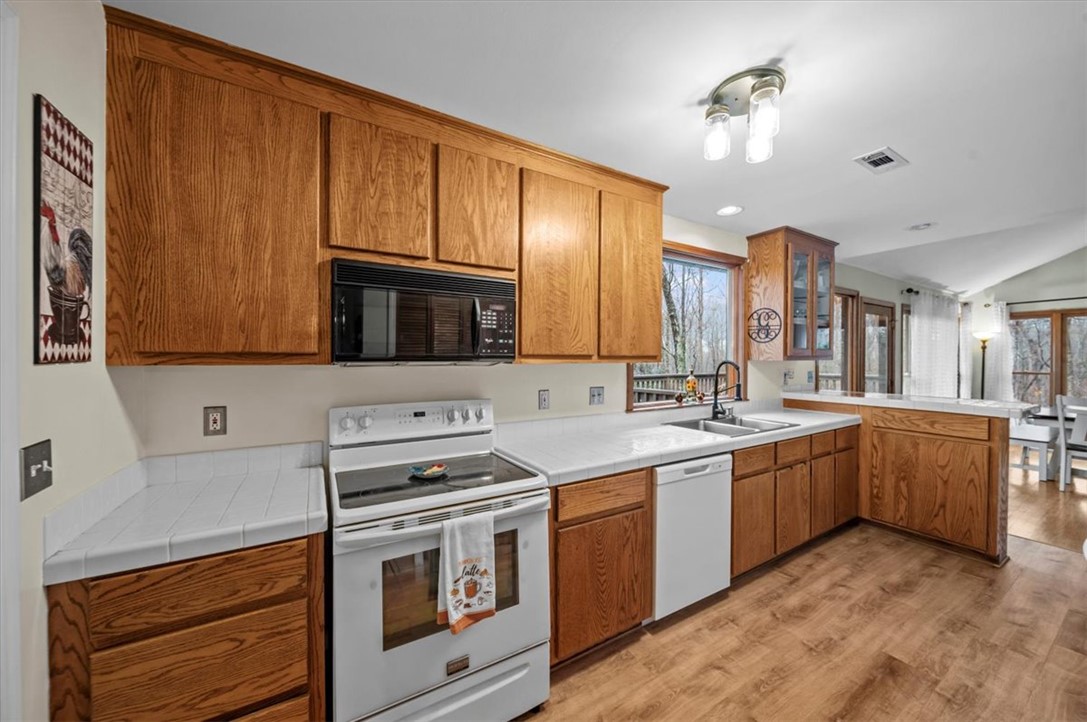 133 Ernestine Hayes Road Pickens, SC 29671 - Photo 14 of 32