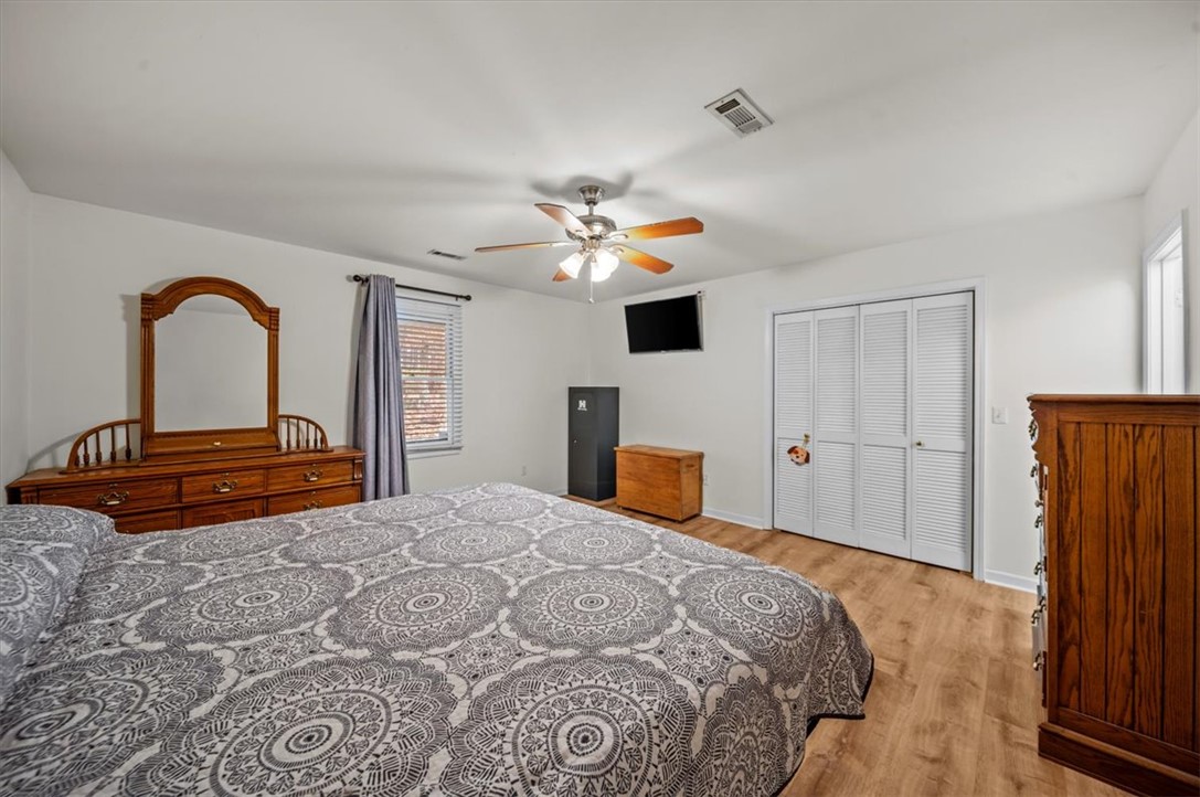 133 Ernestine Hayes Road Pickens, SC 29671 - Photo 15 of 32