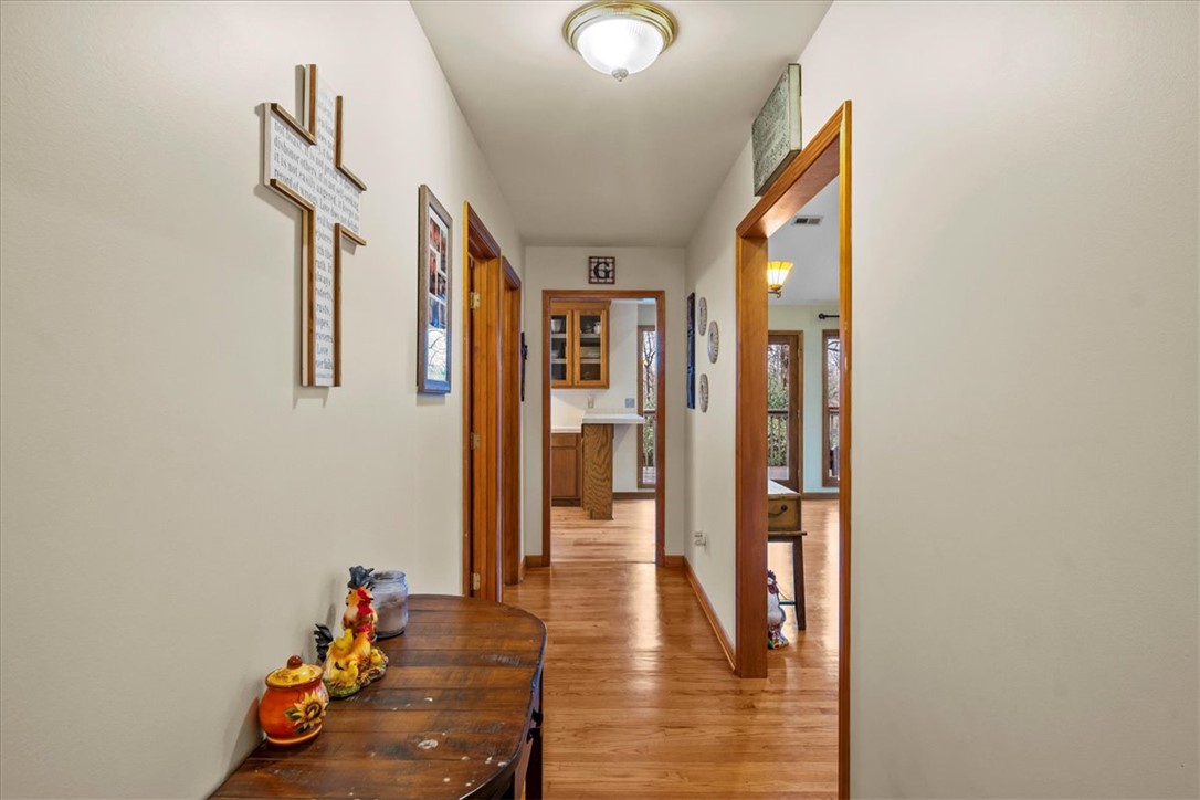 133 Ernestine Hayes Road Pickens, SC 29671 - Photo 5 of 32