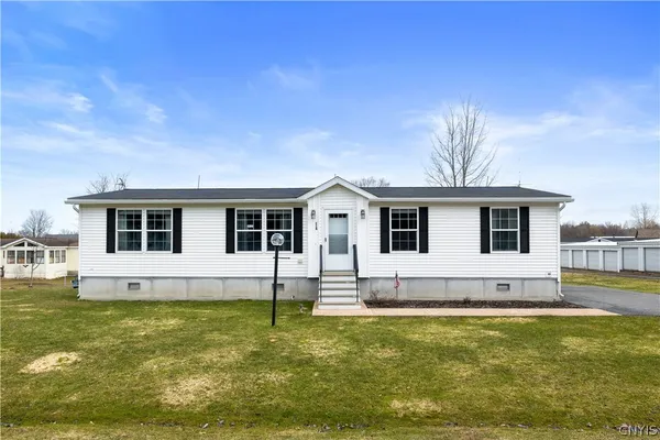 $159,900 | 114 Pazdur Boulevard South, Westmoreland, NY 13440