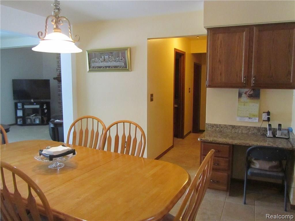 18937 Wayne Road Livonia, MI 48152 - Photo 20 of 55 18937 Wayne 100.JPG