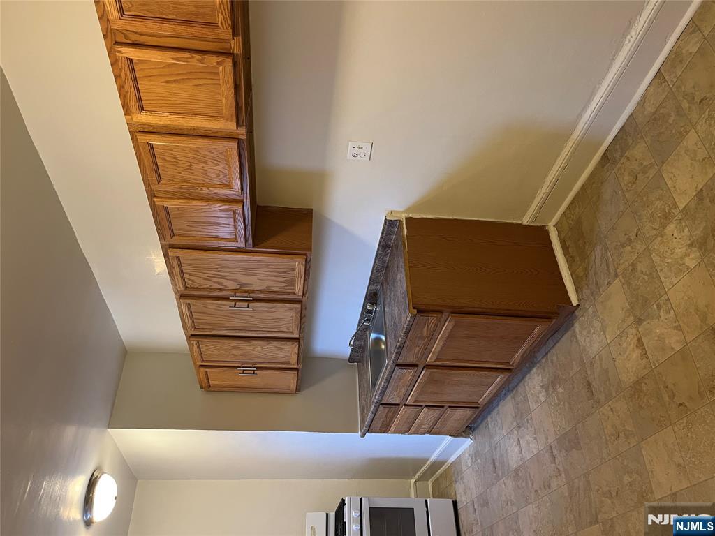 805 Red Road, Unit D1 Teaneck, NJ 07666 - Photo 7 of 13