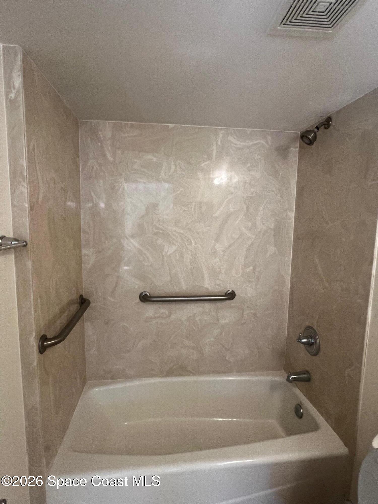 11195 Roseland Road, Unit 4 Sebastian, FL 32958 - Photo 14 of 15 IMG_2405