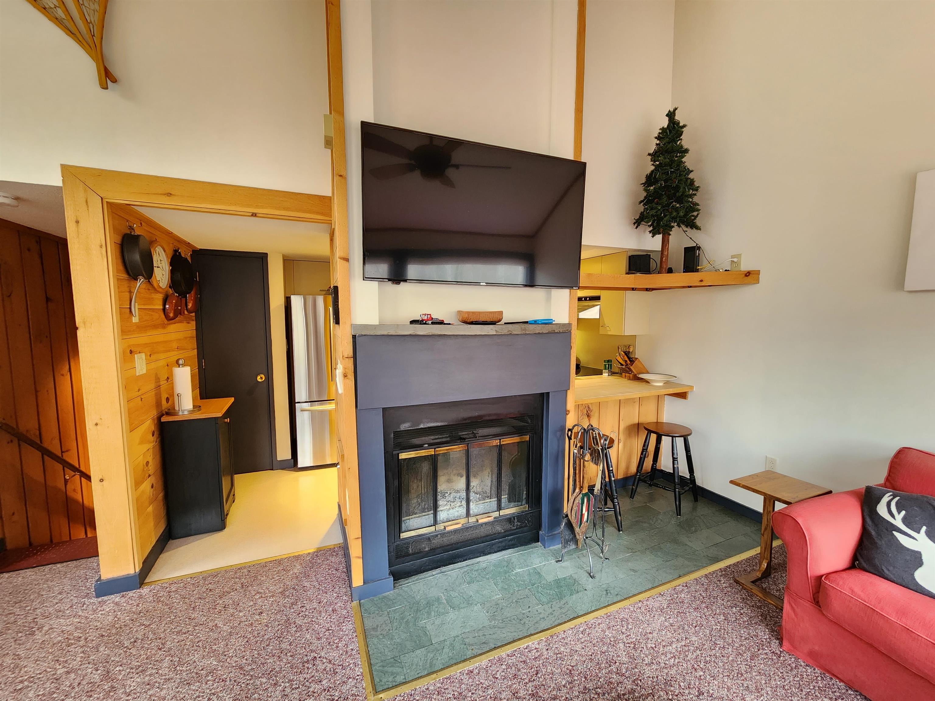 17 Highwood Road, Unit 3 Lincoln, NH 03251 - Photo 14 of 37