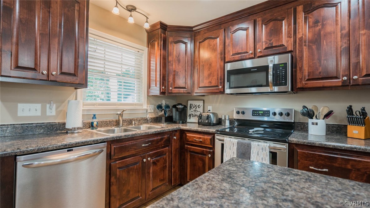 20514 Woodland Road Sutherland, VA 23885 - Photo 17 of 37 Gallery Image 17
