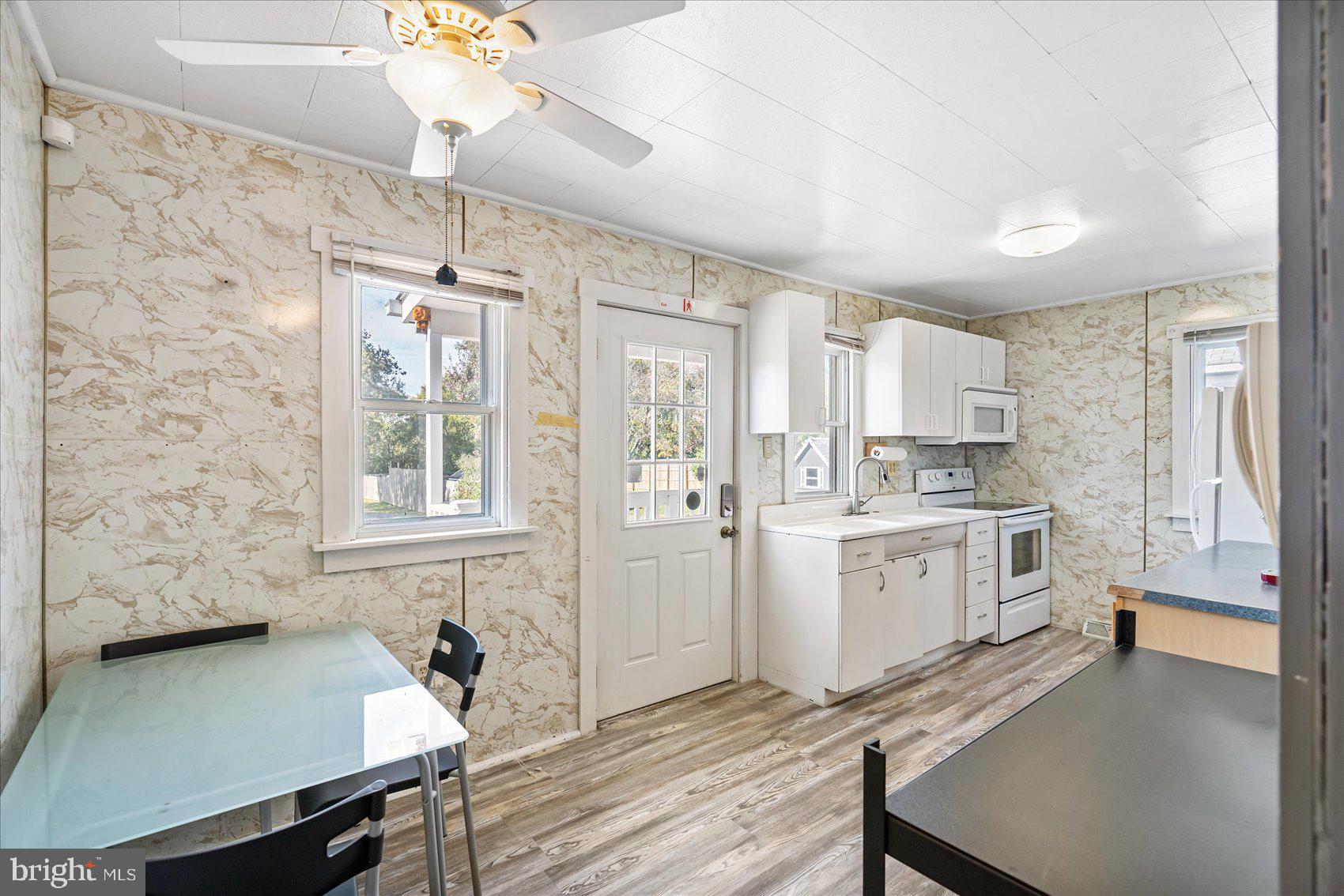 710 North Hammonds Ferry Road Linthicum Heights, MD 21090 - Photo 22 of 34