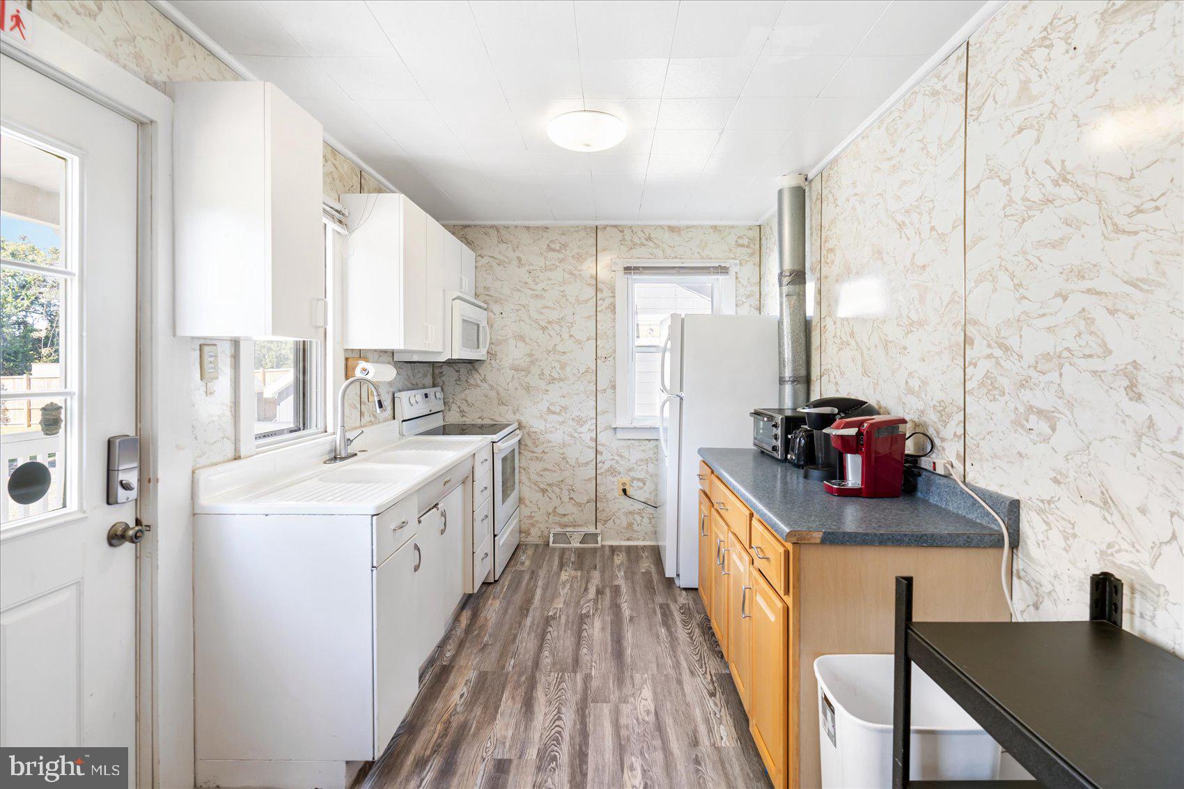 710 North Hammonds Ferry Road Linthicum Heights, MD 21090 - Photo 23 of 34