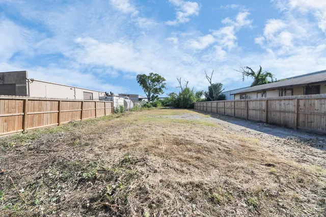 $249,999 | 5717 Centralcrest Street, Houston, TX 77092