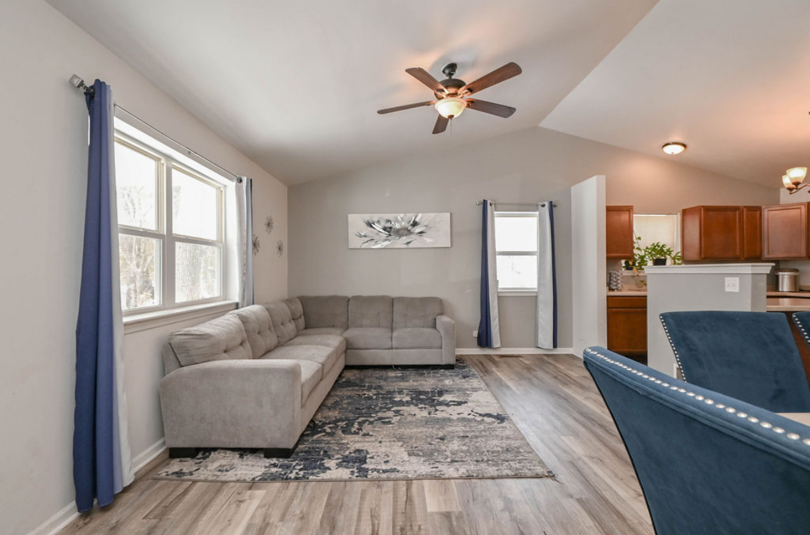 1425 North McAree Road Waukegan, IL 60085 - Photo 5 of 13