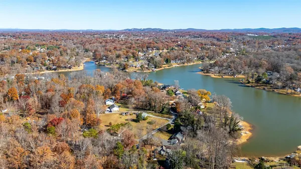 $399,000 | 2120 Timberlake Drive, Lynchburg, VA 24502