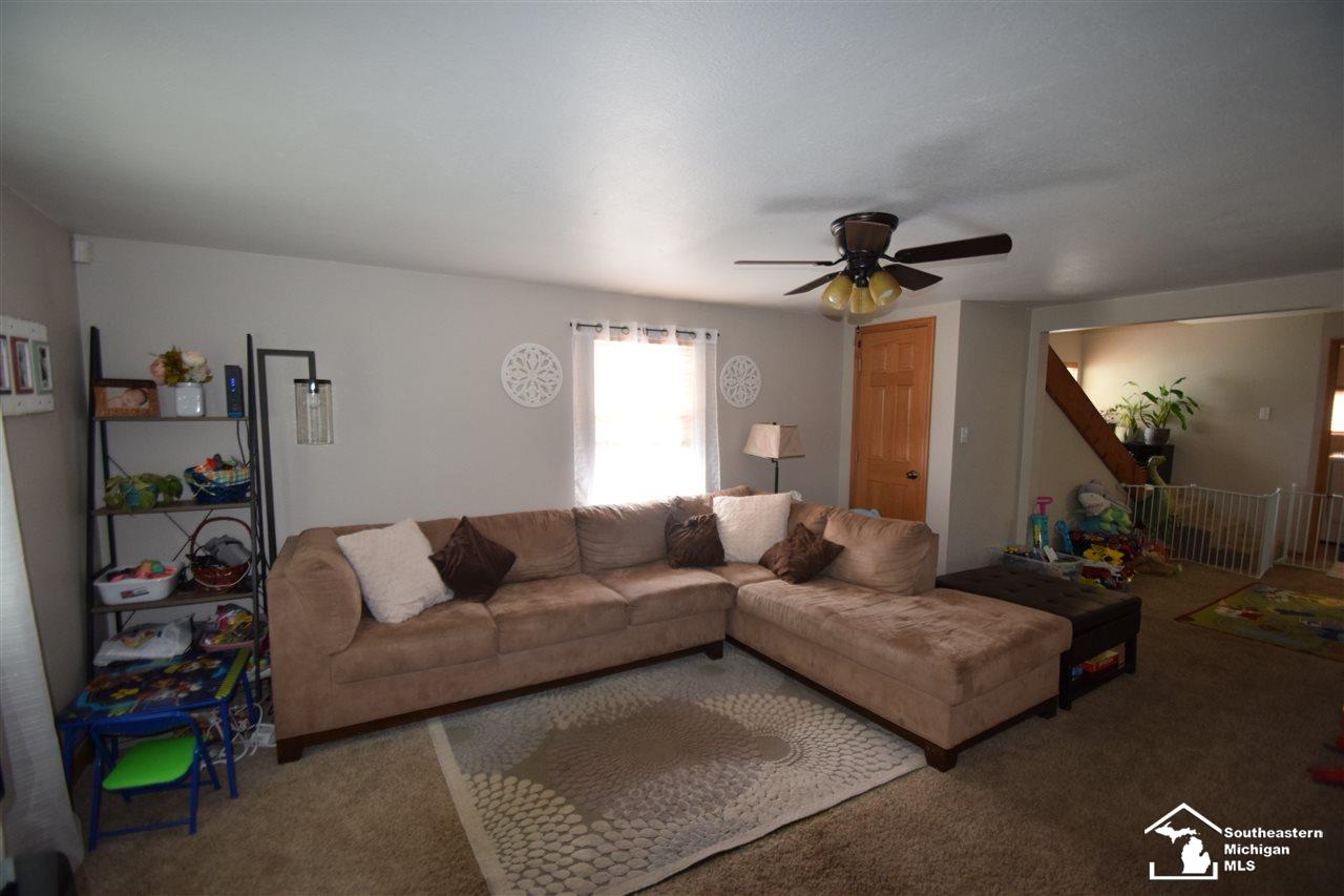 6503 Secor Road Lambertville, MI 48144 - Photo 5 of 17 50018411-4.JPG