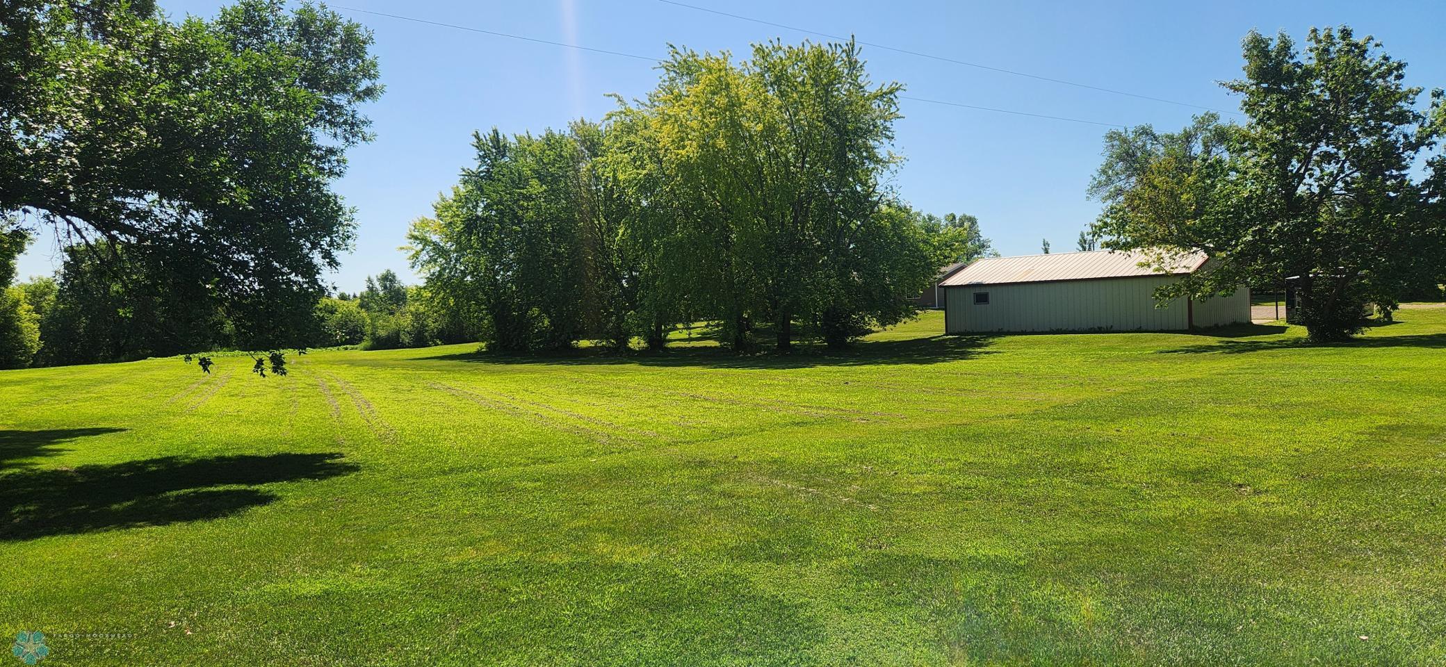 792 2nd Street Northwest Hillsboro, ND 58045 - Photo 6 of 30