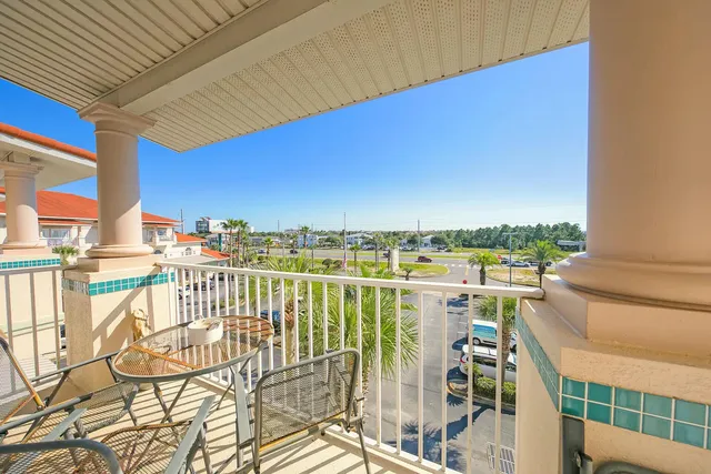 $2,400 | 4507 Furling Lane, Unit 303, Destin, FL 32541
