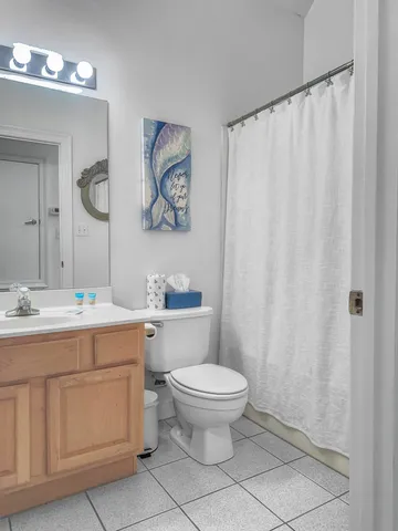 $2,400 | 4507 Furling Lane, Unit 303, Destin, FL 32541