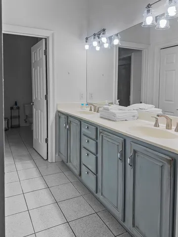 $2,400 | 4507 Furling Lane, Unit 303, Destin, FL 32541