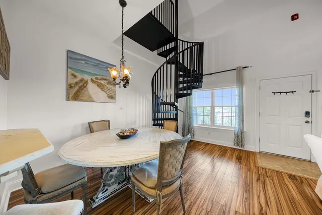 $2,400 | 4507 Furling Lane, Unit 303, Destin, FL 32541