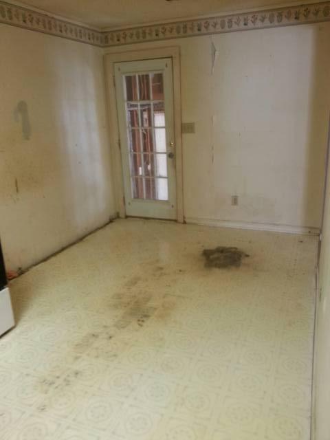 386 State Rd S-8-410 Moncks Corner, SC 29461 - Photo 7 of 9 DINING AREA