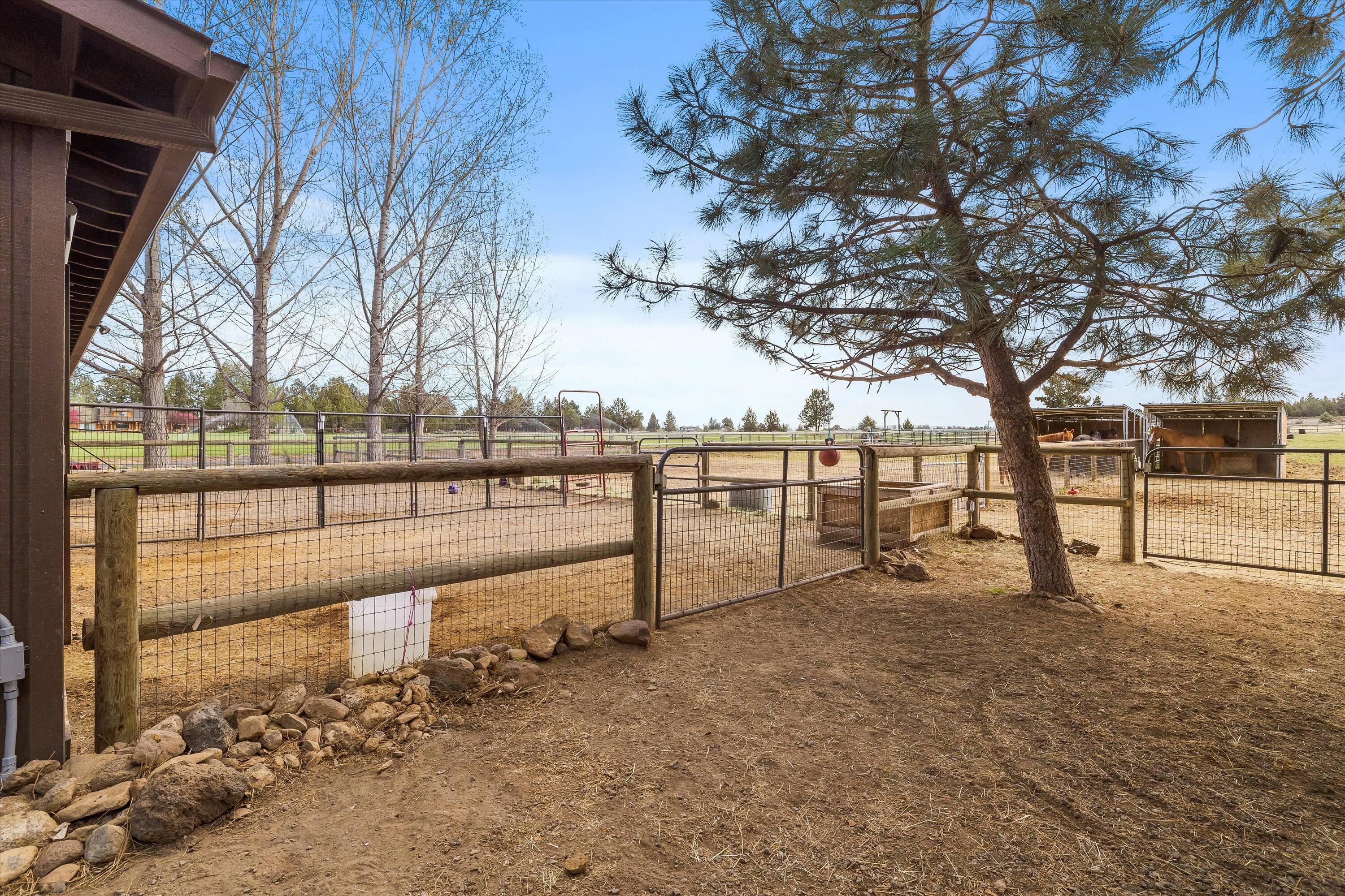 18575 Couch Market Road Bend, OR 97703 - Photo 84 of 93 06-6572_250502_JILLROSELL
