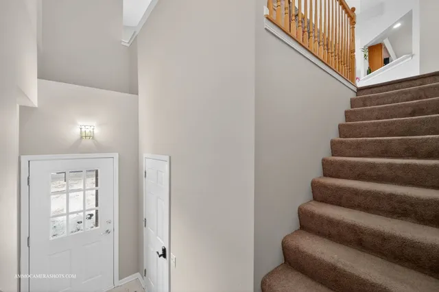 $339,000 | 2850 Stonewater Drive, Naperville, IL 60564