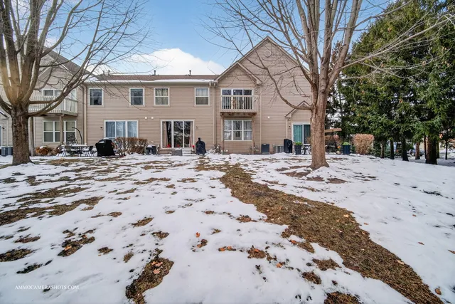 $339,000 | 2850 Stonewater Drive, Naperville, IL 60564