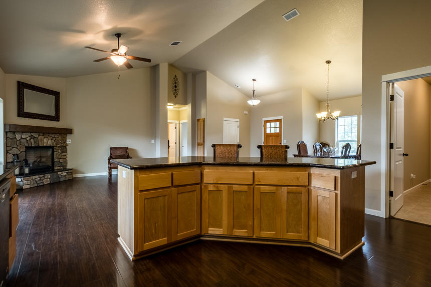 4754 Hillcrest Road Medford, OR 97504 - Photo 15 of 35 4754 Hillcrest-16