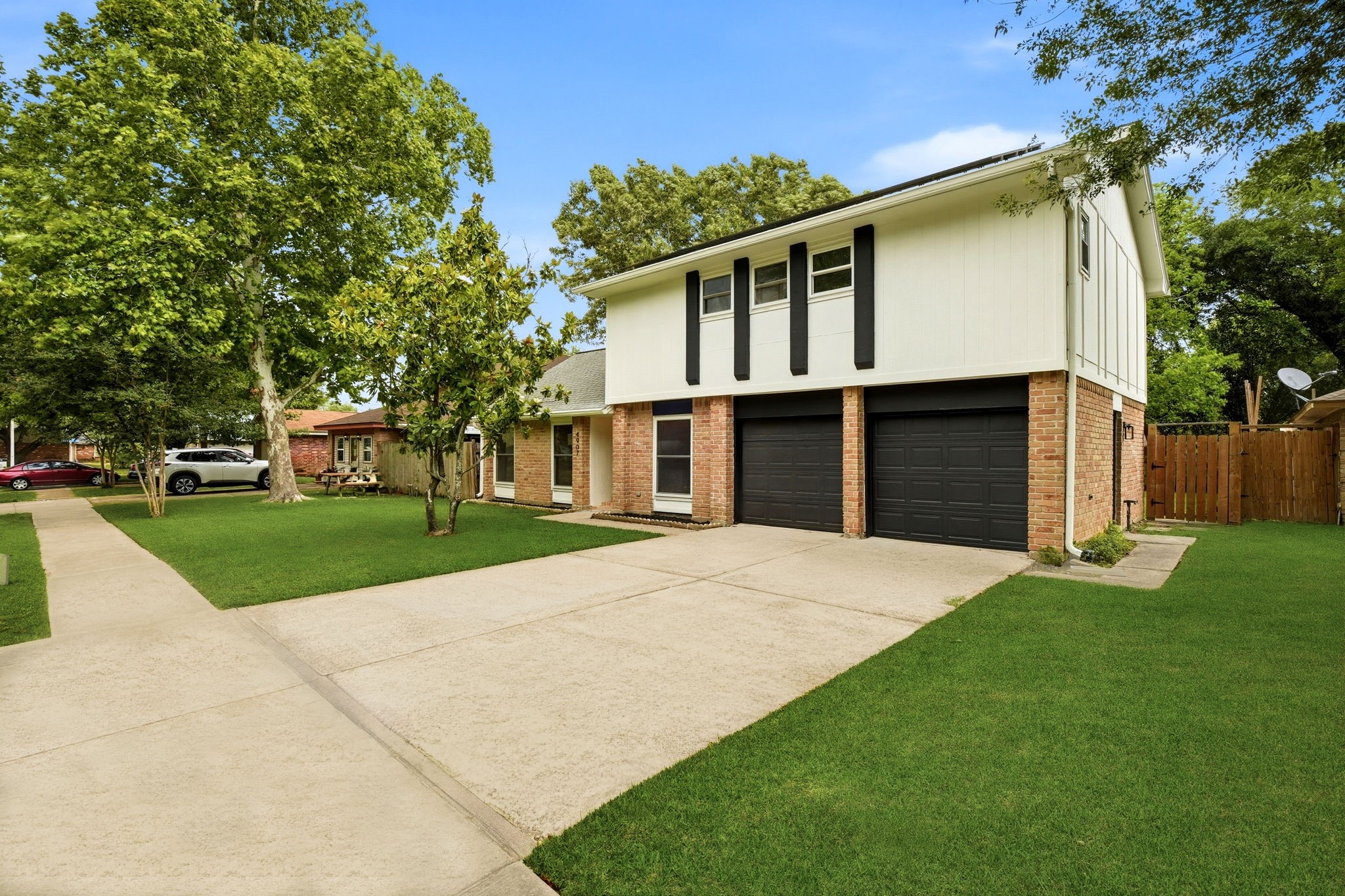 4907 Ripple Creek Drive Baytown, TX 77521 - Photo 3 of 45