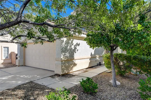 $1,995 | 1904 Verbania Drive, Las Vegas, NV 89134