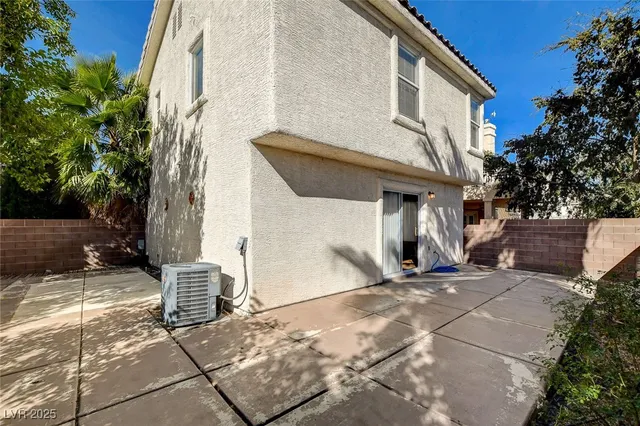 $1,995 | 1904 Verbania Drive, Las Vegas, NV 89134