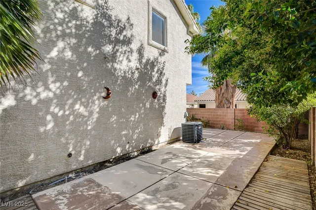 $1,995 | 1904 Verbania Drive, Las Vegas, NV 89134