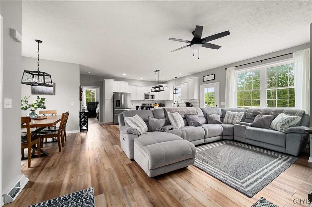 9554 Hayes Road Marcy, NY 13403 - Photo 24 of 41