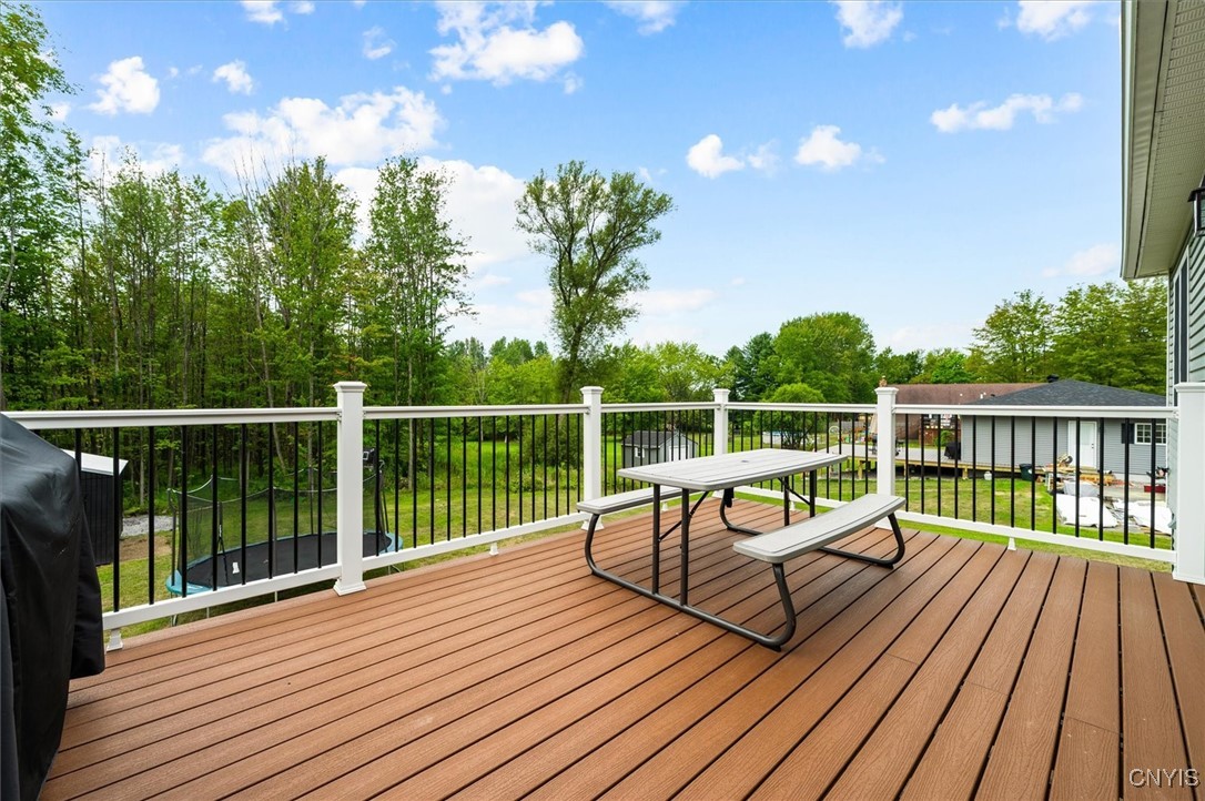 9554 Hayes Road Marcy, NY 13403 - Photo 9 of 41