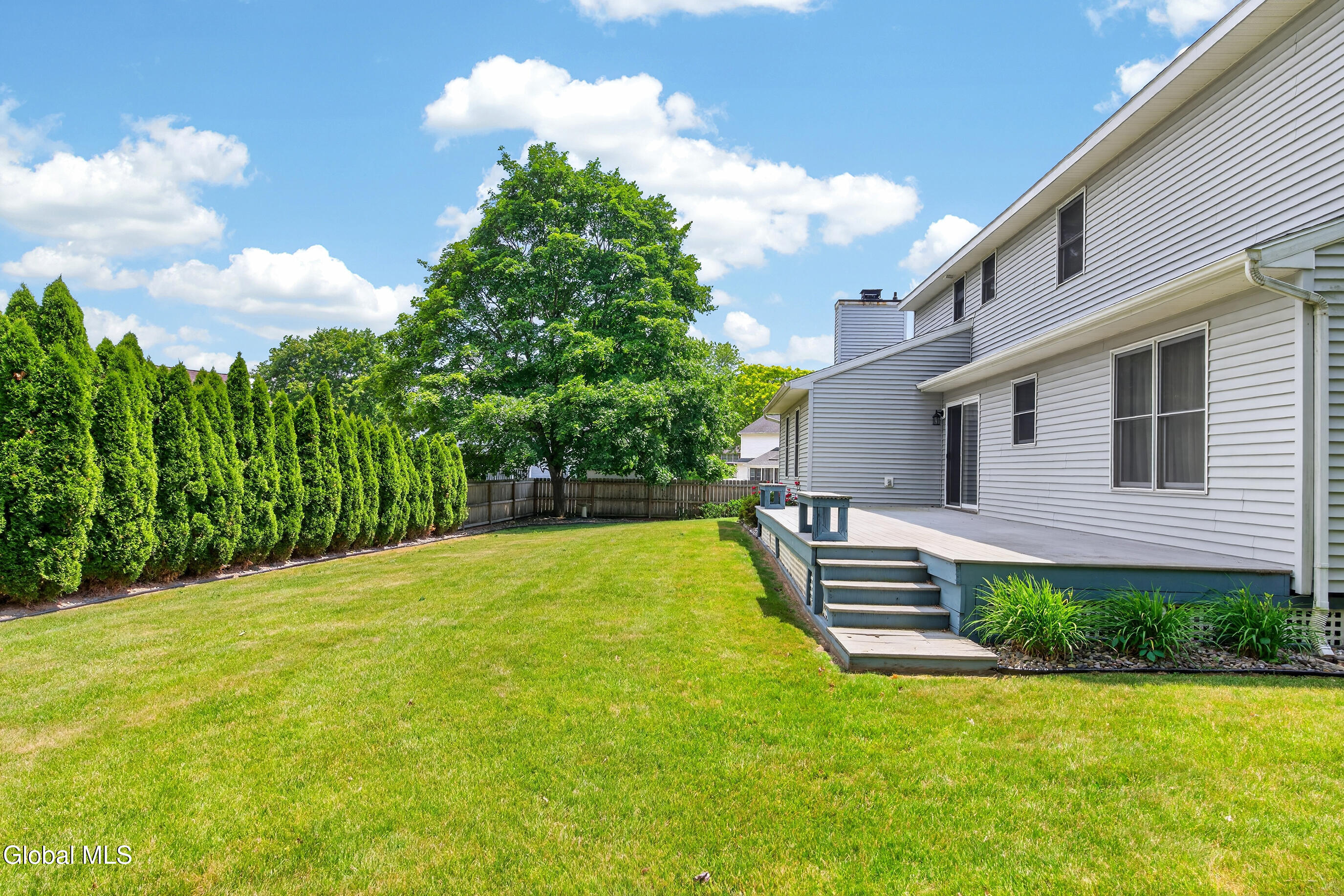 44 Mallard Road Bethlehem, NY 12077 - Photo 9 of 90 008-44-Mallard-Rd-Glenmont-NY-12077