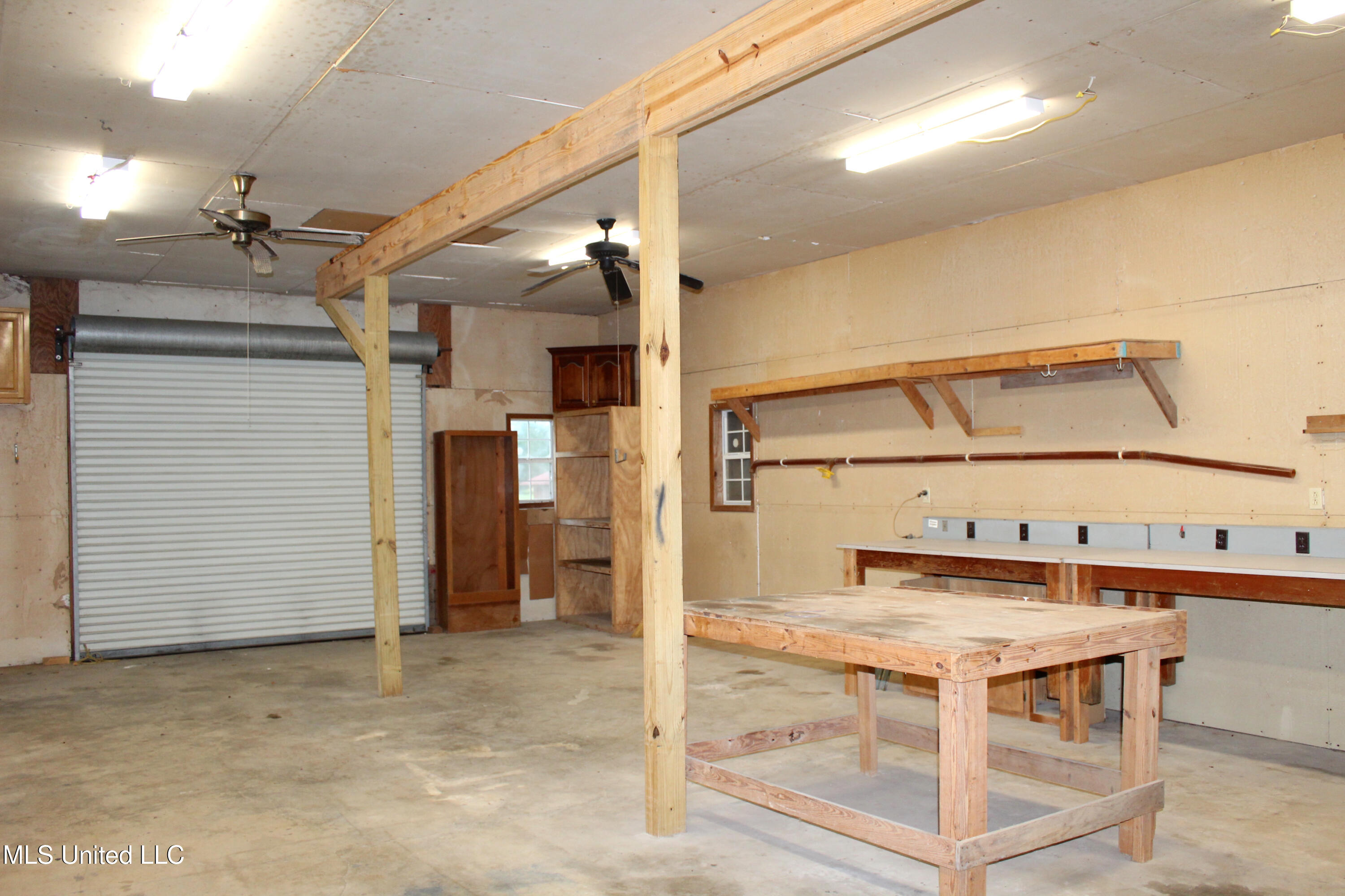6709 Caraway Road Moss Point, MS 39562 - Photo 22 of 24 54A13A74-9D2C-475C-B1DB-3DFD2B4A45C7