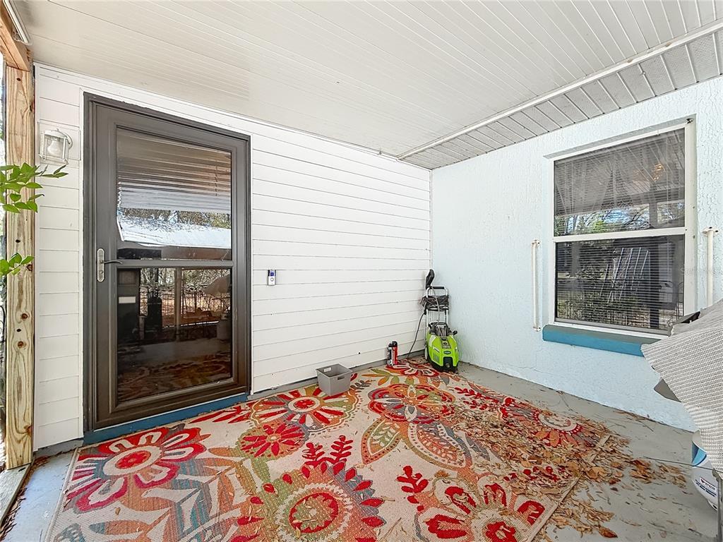 457 North Rooks Avenue Inverness, FL 34453 - Photo 42 of 61 a bedroom with a bed and a window