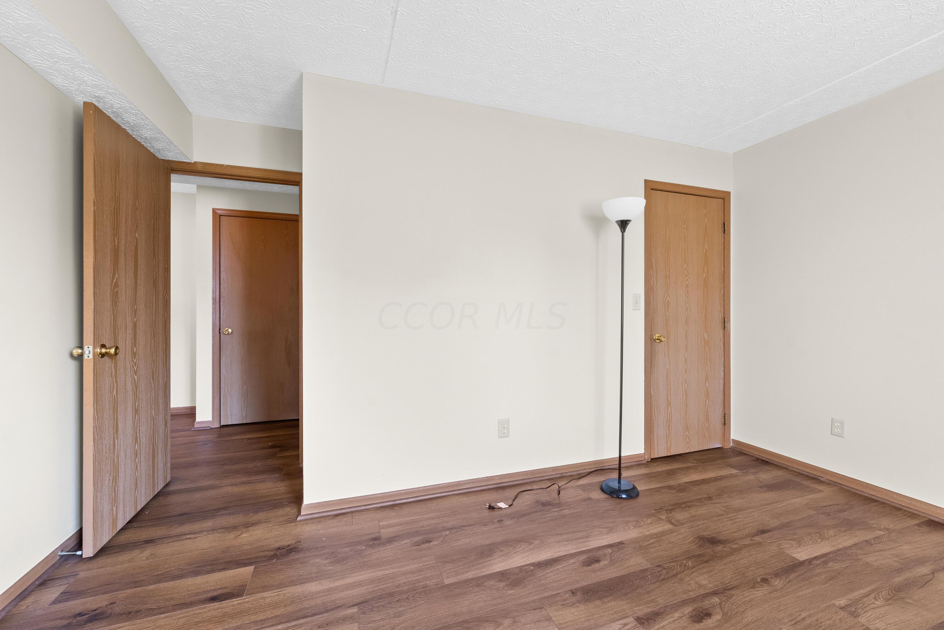 5885 Beechcroft Road, Unit 108 Columbus, OH 43229 - Photo 12 of 23 DSC09321